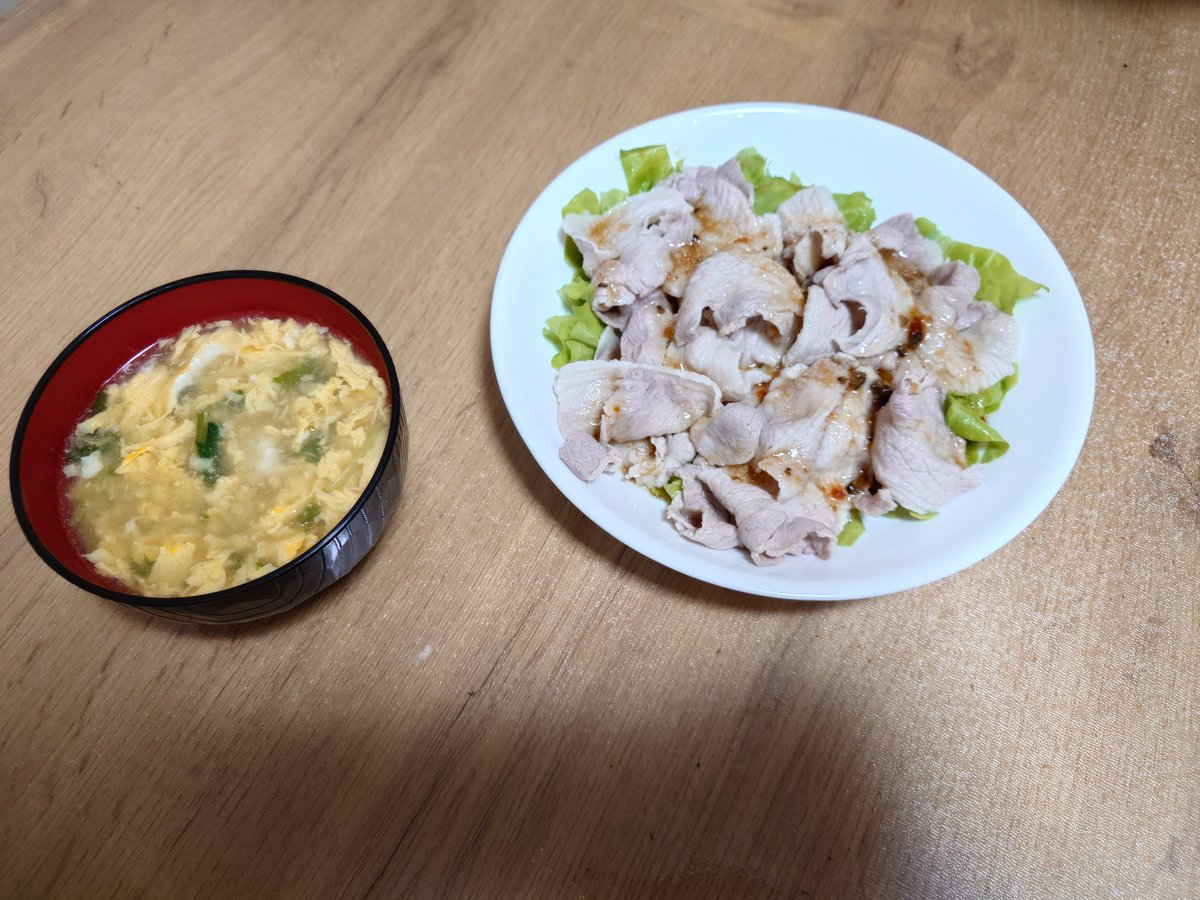 maronn1379's tweet photo. 1回目の収穫のやつは冷しゃぶとかにして食べた！！ https://t.co/49bDWMhO4N