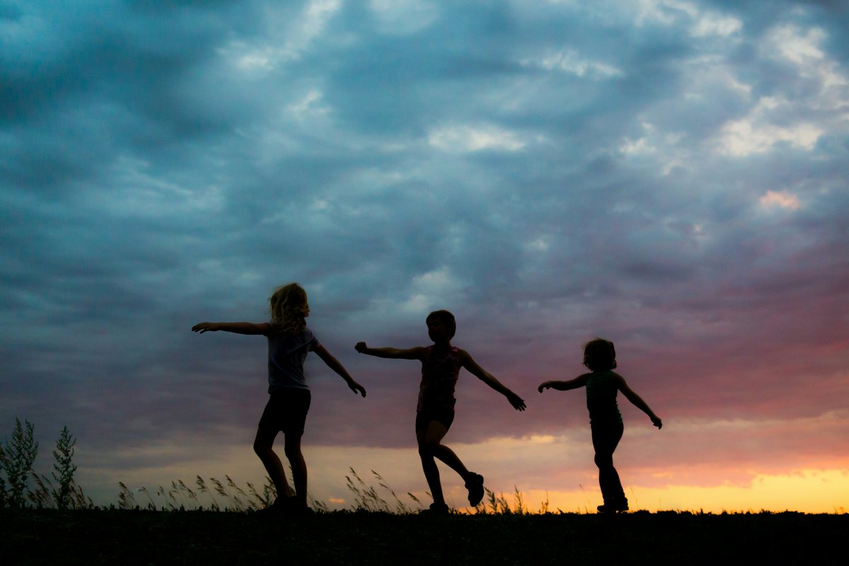 Daily27Info's tweet photo. "scientific evidence reminds us that friendship is not only a human value but also one of the factors with the greatest impact on well-being, health, and learning"
🔗https://t.co/xuZ4d00hqf
✍️Aitor Galar
#Friendship #Happiness #Health #Relationships #ScientificEvidence #Wellbeing https://t.co/zAhantYjcg