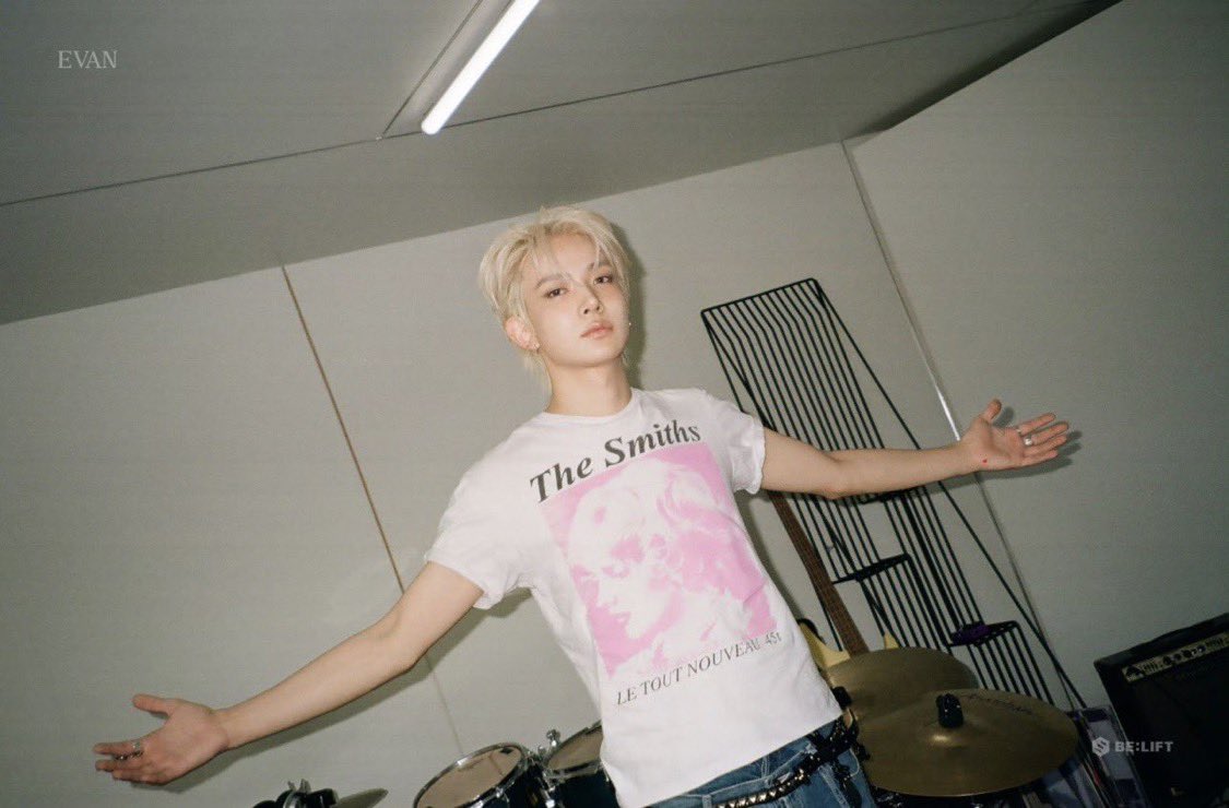 evanfolder's tweet photo. After the Cut: Film Notes 🎞️
Behind the Scenes with EVAN

#EVAN #에반 #HEESEUNG #희승 https://t.co/5lsGRhTzjs