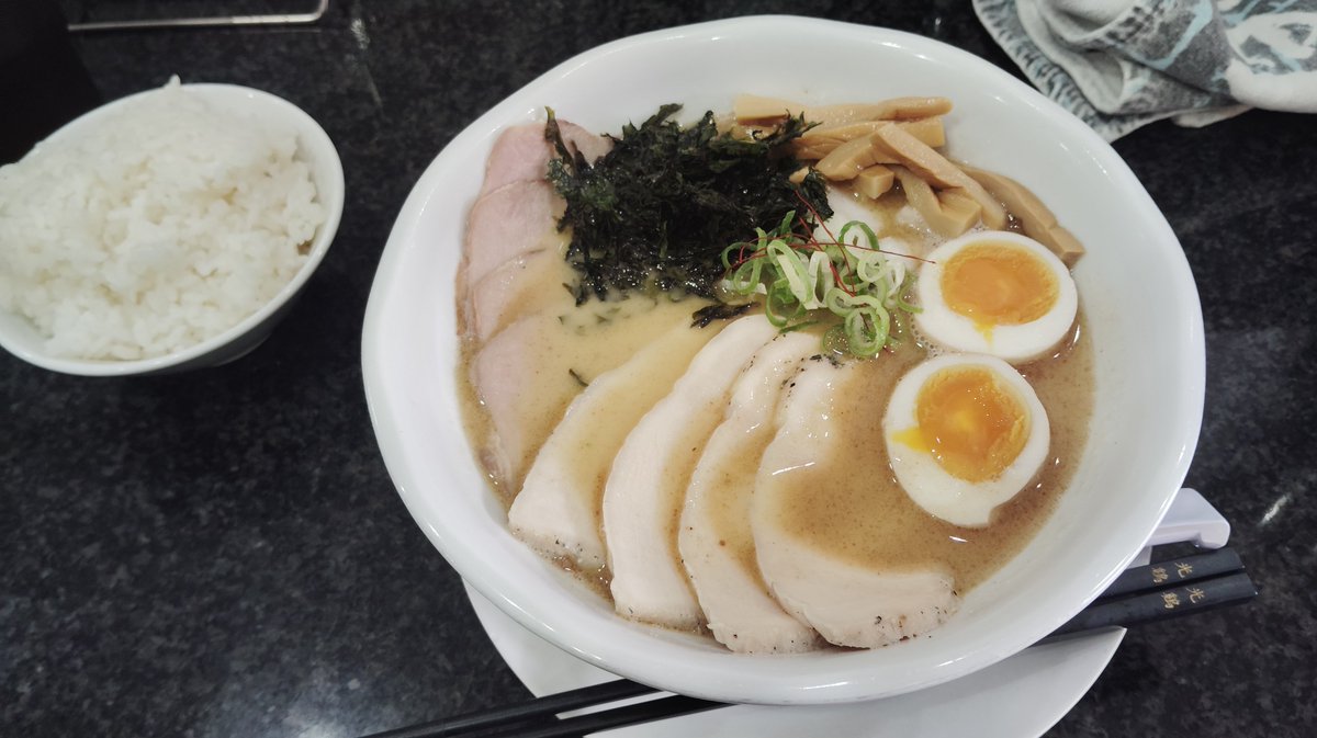 sro39tr_fish's tweet photo. 日曜の面影
RAMEN光鶏(扶桑町)
いちばんうまい鶏白湯です
ぜひとも。 https://t.co/jsUDJtPm21