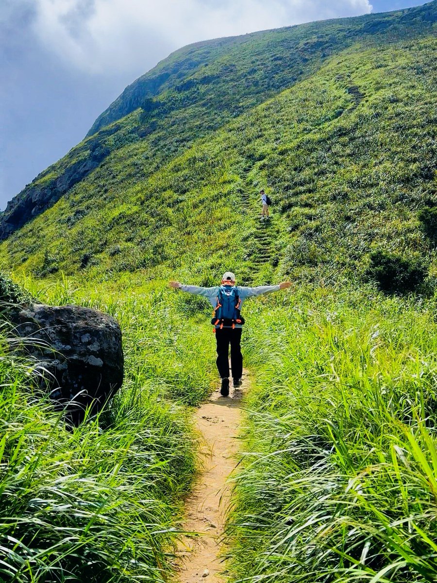 HartMaryla43091's tweet photo. Just wrapped up a perfect morning hike with the mountain view! Fresh air and great vibes only ， https://t.co/9Viy7GUJWG