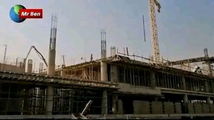 KankuSipamba's tweet photo. 5🇨🇩🇨🇩#LUANO : TSHISEKEDI BÂTIT LA RDC DE DEMAIN ! ✈️
À Lubumbashi, les travaux de modernisation de l'aéroport international de la Luano ont dépassé 50 %. Un investissement de 200 millions USD qui renforce la vision du Président Félix Tshisekedi pour une RDC moderne, connectée et tournée vers l'avenir.
La RDC avance, le développement est en marche ! Le Congo quitte l'étape de slogan à celle de la matérialisation.
Le meilleur président du Congo rdc