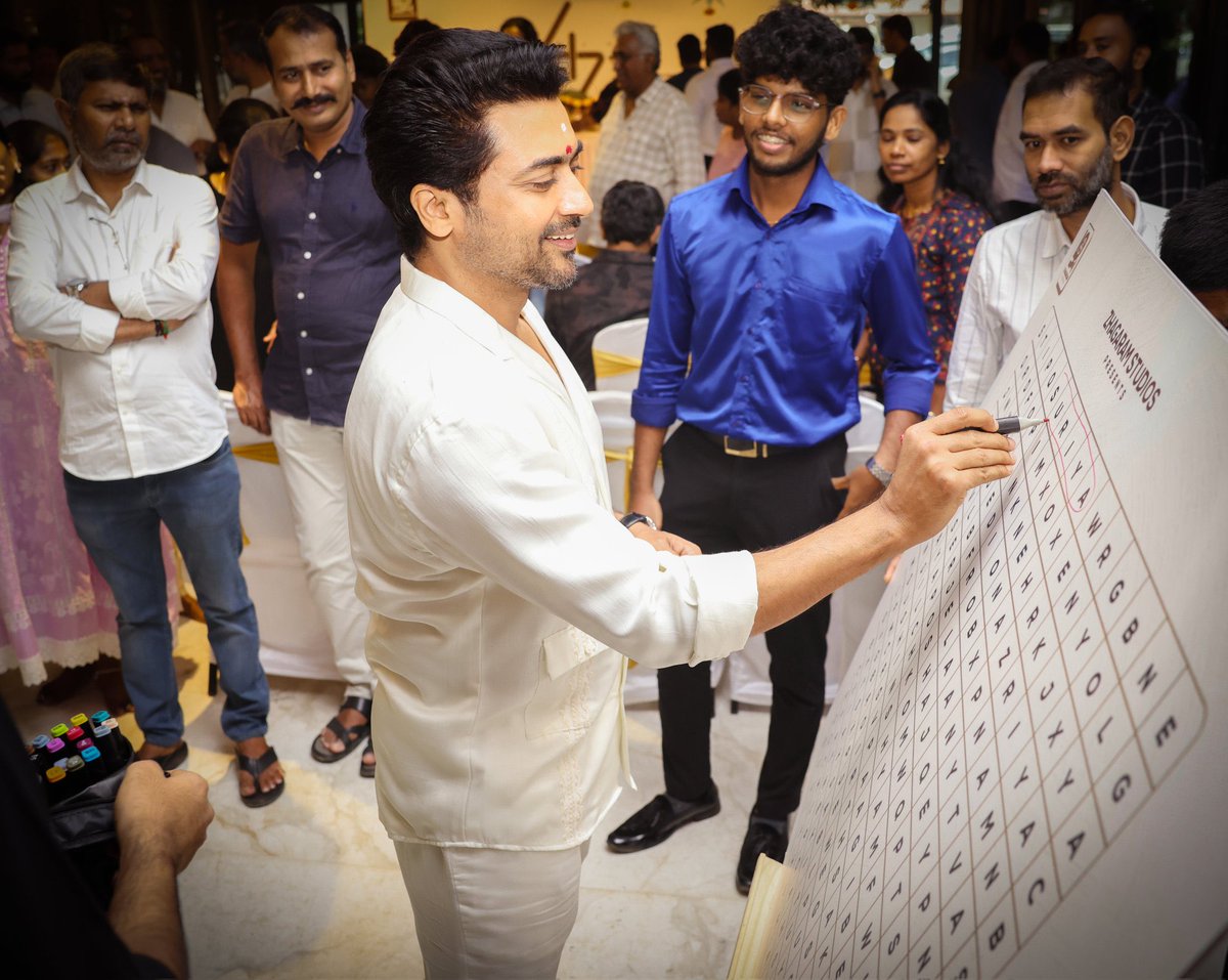 AyanSuriya_offl's tweet photo. #Suriya47 Locked &amp; Loaded for the Ultimate Diwali Blast!

தேதி குறிச்சாச்சு, Annan Varaar vazhi vidu 🧨💣🔥 https://t.co/Znp1RUNljT