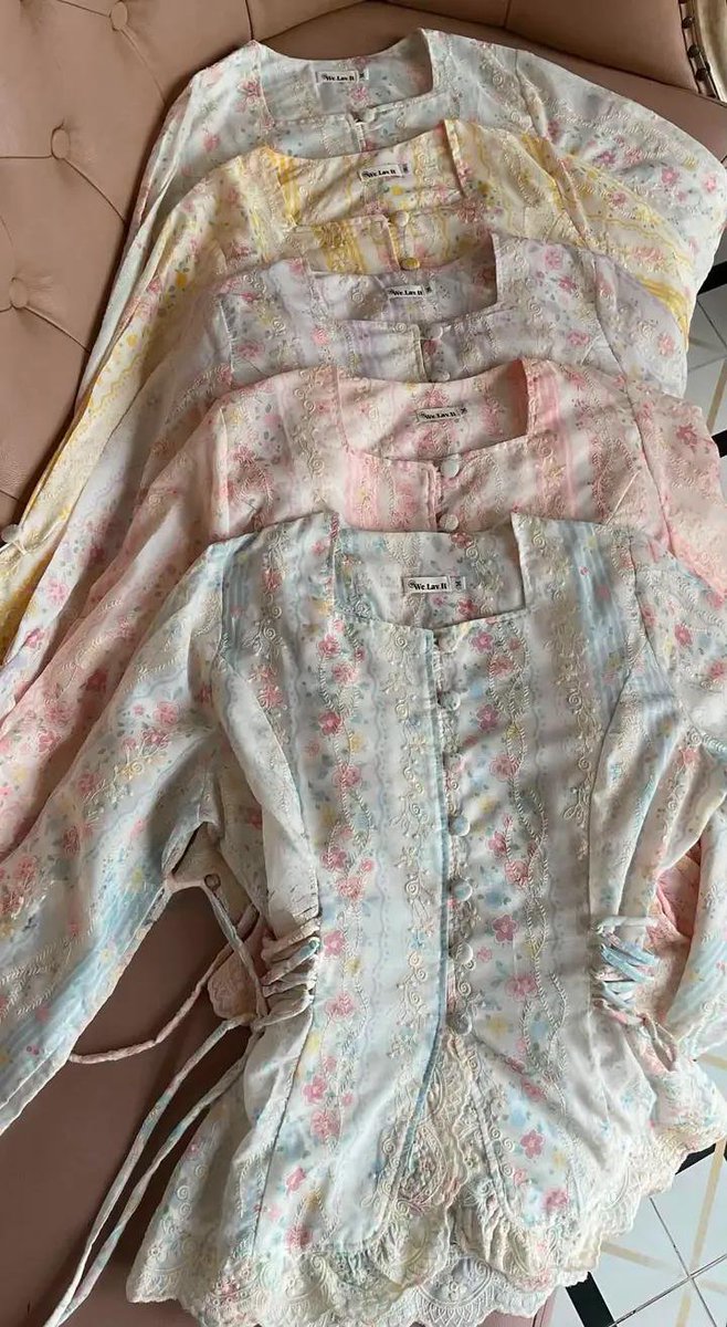 nailyeam2's tweet photo. JUJUR BUKAN AKU AJA KAN,YANG KECINTAAN SAMA OUTFIT INI https://t.co/MafucjaE4K