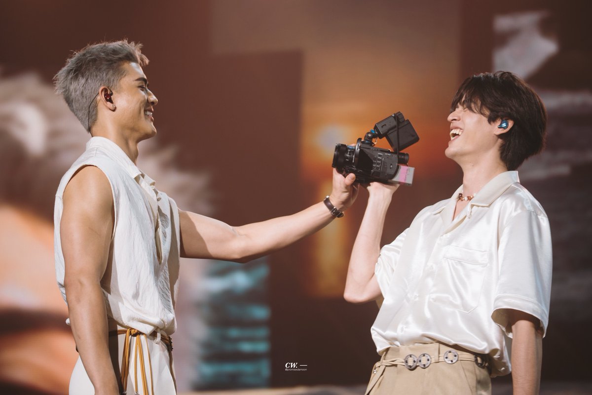 promisedamoon's tweet photo. โฮร โคตรน่ารักเล้ย 🫪🤍
ค่อยๆ รักกันเบาๆ 

#JossGawin #จอสกวิน
#JossGawinConcert https://t.co/o2K7tBXewN