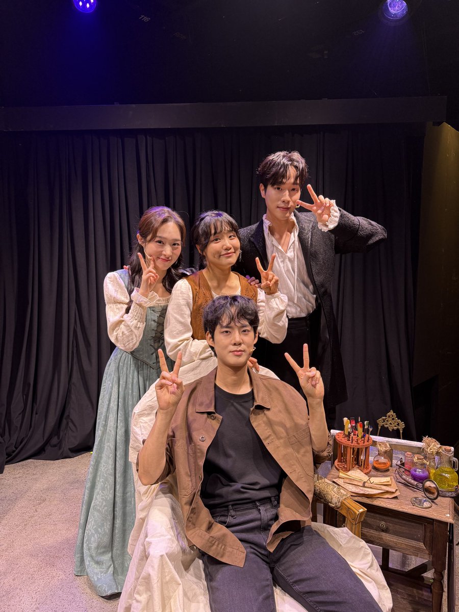 rnbtheatre_kr's tweet photo. [뮤지컬 #소년의초상] 🎨💐

🎨 오늘의 완벽한 초상화
𝐓𝐎𝐃𝐀𝐘‘𝐒 𝐂𝐀𝐒𝐓

로지나 #성민재
마르타 #송영미
마르첼로 #정백선
야코포 #도유현

2026.07.28 - 10.18
대학로 TOM 2관 https://t.co/UBFcUkFkn2