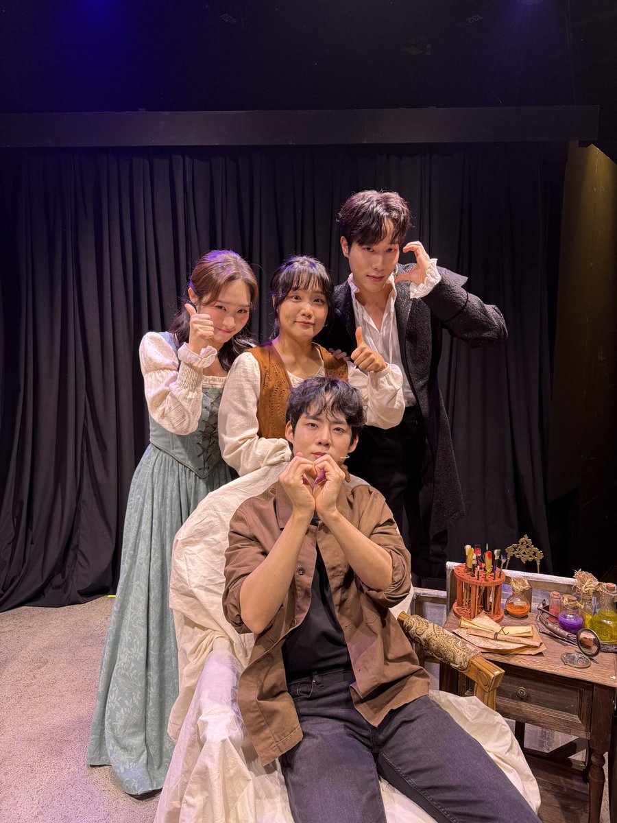 rnbtheatre_kr's tweet photo. [뮤지컬 #소년의초상] 🎨💐

🎨 오늘의 완벽한 초상화
𝐓𝐎𝐃𝐀𝐘‘𝐒 𝐂𝐀𝐒𝐓

로지나 #성민재
마르타 #송영미
마르첼로 #정백선
야코포 #도유현

2026.07.28 - 10.18
대학로 TOM 2관 https://t.co/UBFcUkFkn2