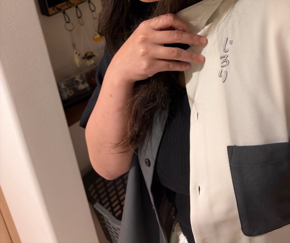 yupisuke000's tweet photo. 早めの誕プレにイカした服買って貰いましたᐠ(*ˊ˘ˋ*)ᐟ♡

バックベアード様😍😍😍

#graniph
#バックベアード https://t.co/tOE6i7aO5A