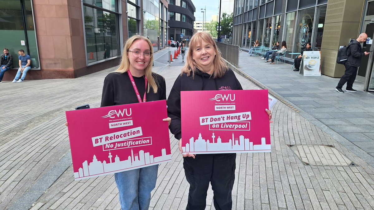 NWCWU's tweet photo. Great response from members and politicians supporting our campaign to retain 600 BT jobs in Liverpool. Thanks to @mariaeaglemp for your ongoing support #BTrelocationnojustification 
@CWUnews @DaveWardGS @andy_mercer https://t.co/NibeGkVbfL