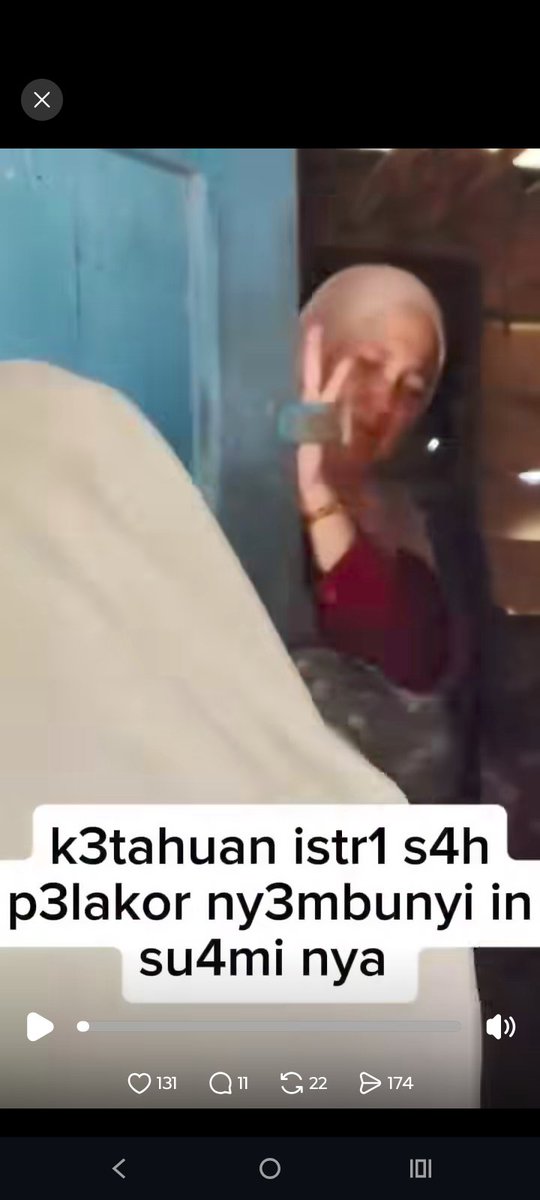 Tangankanancuan's tweet photo. Pelakor sembunyi in suami ...
Kocak 🤣🤣🤣
😭Isteri kecewa, suami kantoi dengan janda pevel mak orang…

Kalau ada pencen okay jugak tu bang. Or kerja kerajaan ke kan..pilihan kamu salah bang😡😡😡

Thrd hisyam https://t.co/W2tnE5w8d1
