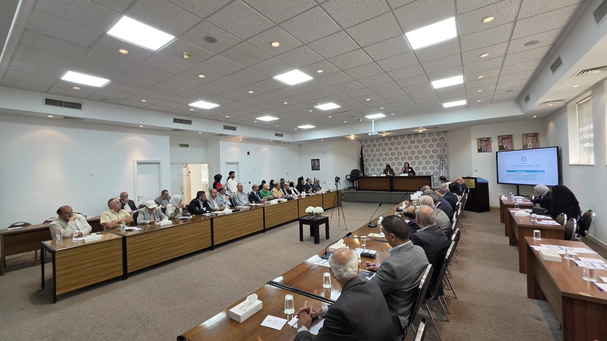atf_jordan's tweet photo. يحدث الآن | ندوة "القدس: بين استهداف الوجود واستدامة الشاهد الحضاري”، التي يعقدها منتدى الفكر العربي بمشاركة نخبة من المفكرين والأكاديميين والباحثين، وحضور عدد من المهتمين. https://t.co/6UNQY4UP45