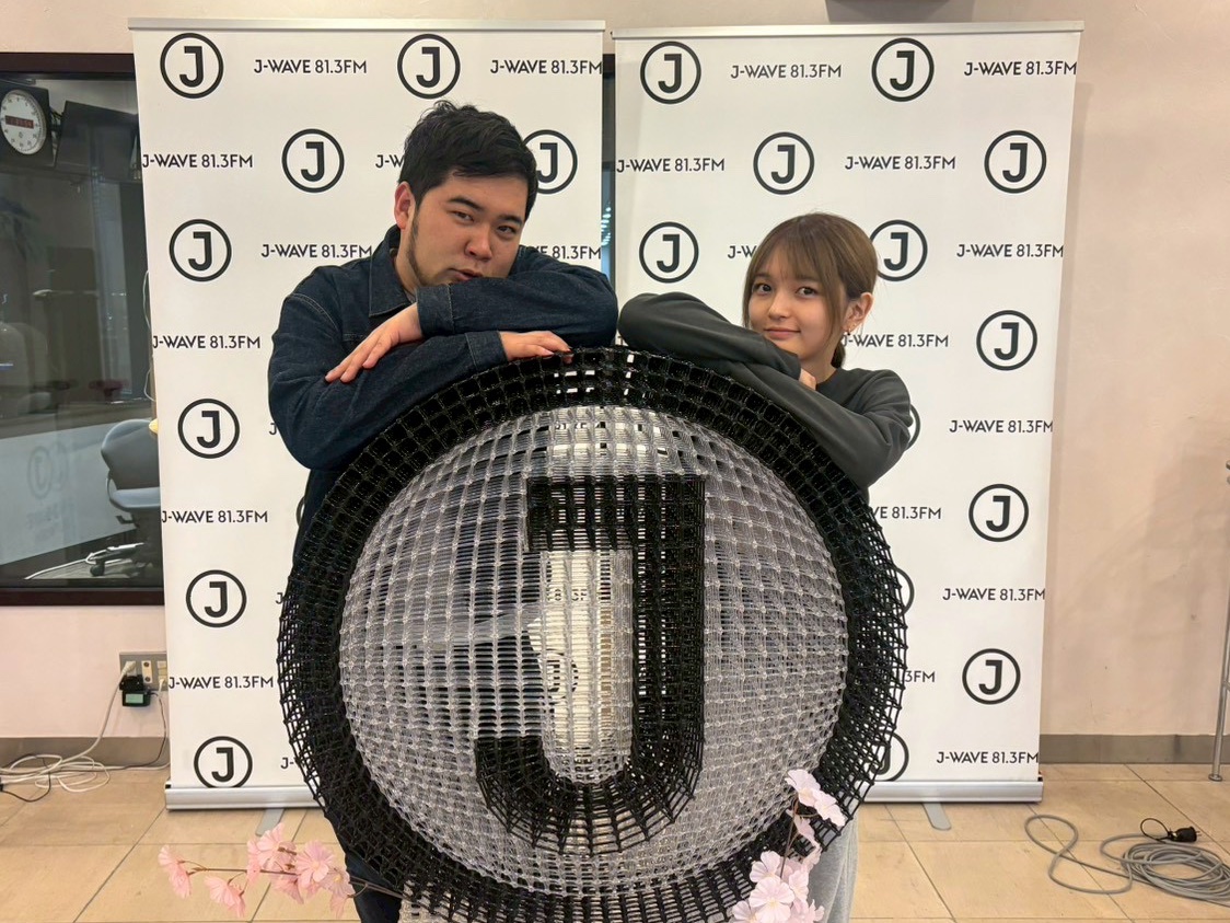 guruguru_813's tweet photo. \\　メッセージ募集中！　//

7/29（水）のテーマ📻
『真似して何が悪い！』

「真似する＝悪いこと」というイメージがありますが、 仕事も趣味も勉強も、最初は誰かの真似から始まるもの。

☆誰かの真似から始めたこと
☆真似のせいで起きたトラブル
☆「これは真似して正解だった」と思うこと

メッセージ募集中▼
💌https://t.co/cOgEO9Yf4f

#グルグル813 #ケムトメ
