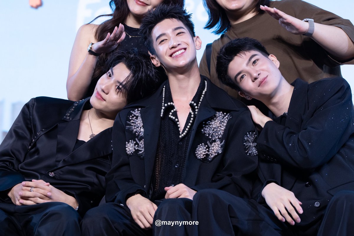 maynymore's tweet photo. ป๋าค้าบ😎😎

TONSOM FINAL FAN MEETING

#WhenOrangesFallFinalEP https://t.co/jLj7BokQZQ