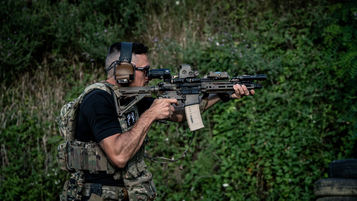 ShawarmaUnicorn's tweet photo. Daniel Defense MK18🔥 https://t.co/fx2vqtRCEh