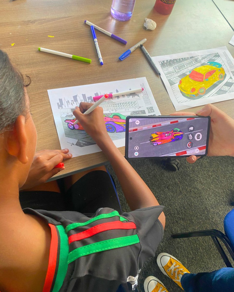 BOMlab's tweet photo. What a week it’s been with @EA and Free@Last Youth Centre! 💛 We've been doing what we love: working with communities to inspire and empower the next gen of digital creatives. We explored gaming and discussed wellbeing &amp; accessibility, and completed the week at the F1 Arcade! 🏎️ https://t.co/XfUeiMNNP2