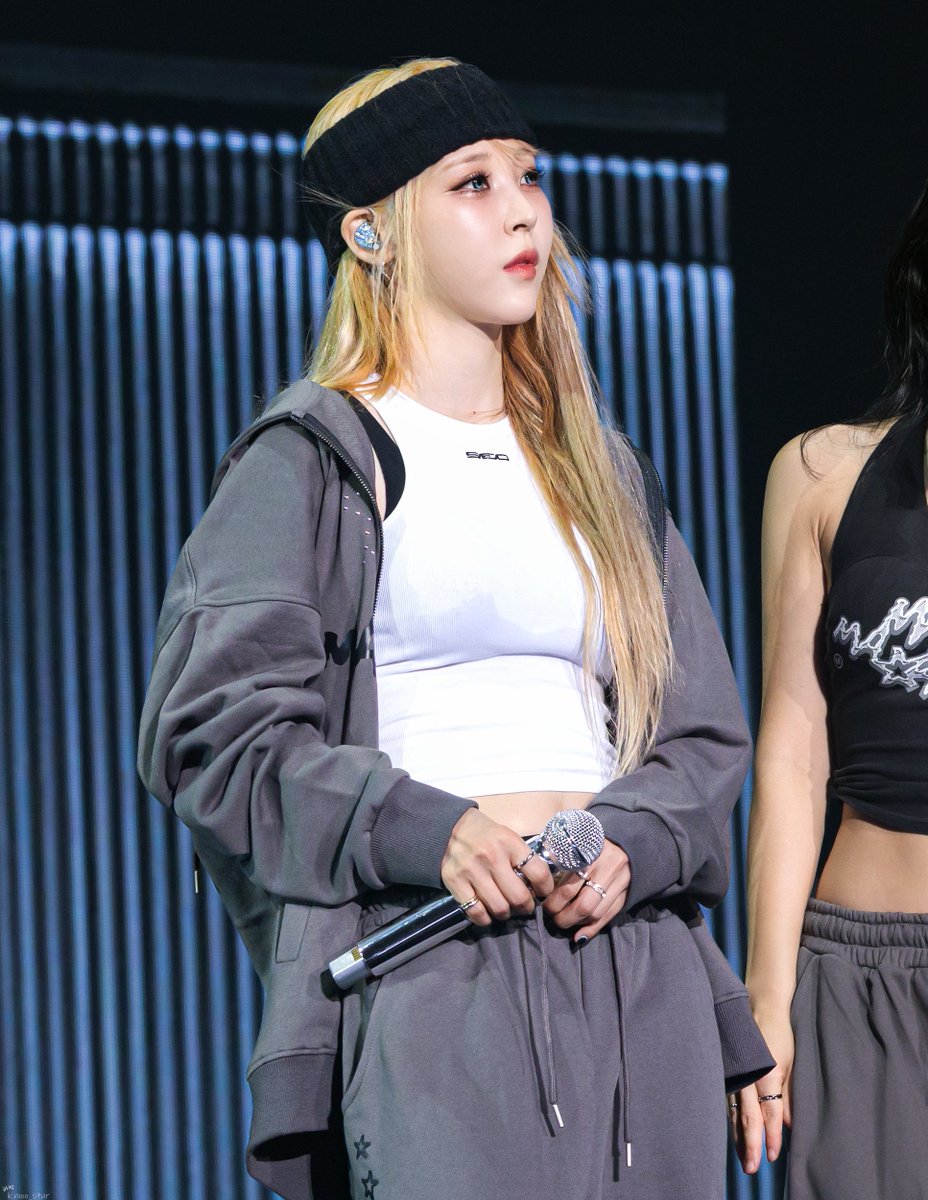 k_moo_star's tweet photo. [ Moonbyul 문별🐹 ]                                        
260621 마마무 WORLD TOUR [4WARD] IN SEOUL D3(5)        

#마마무 #MAMAMOO #문별 #MoonByul #ムンビョル https://t.co/9nhNMLOU1W