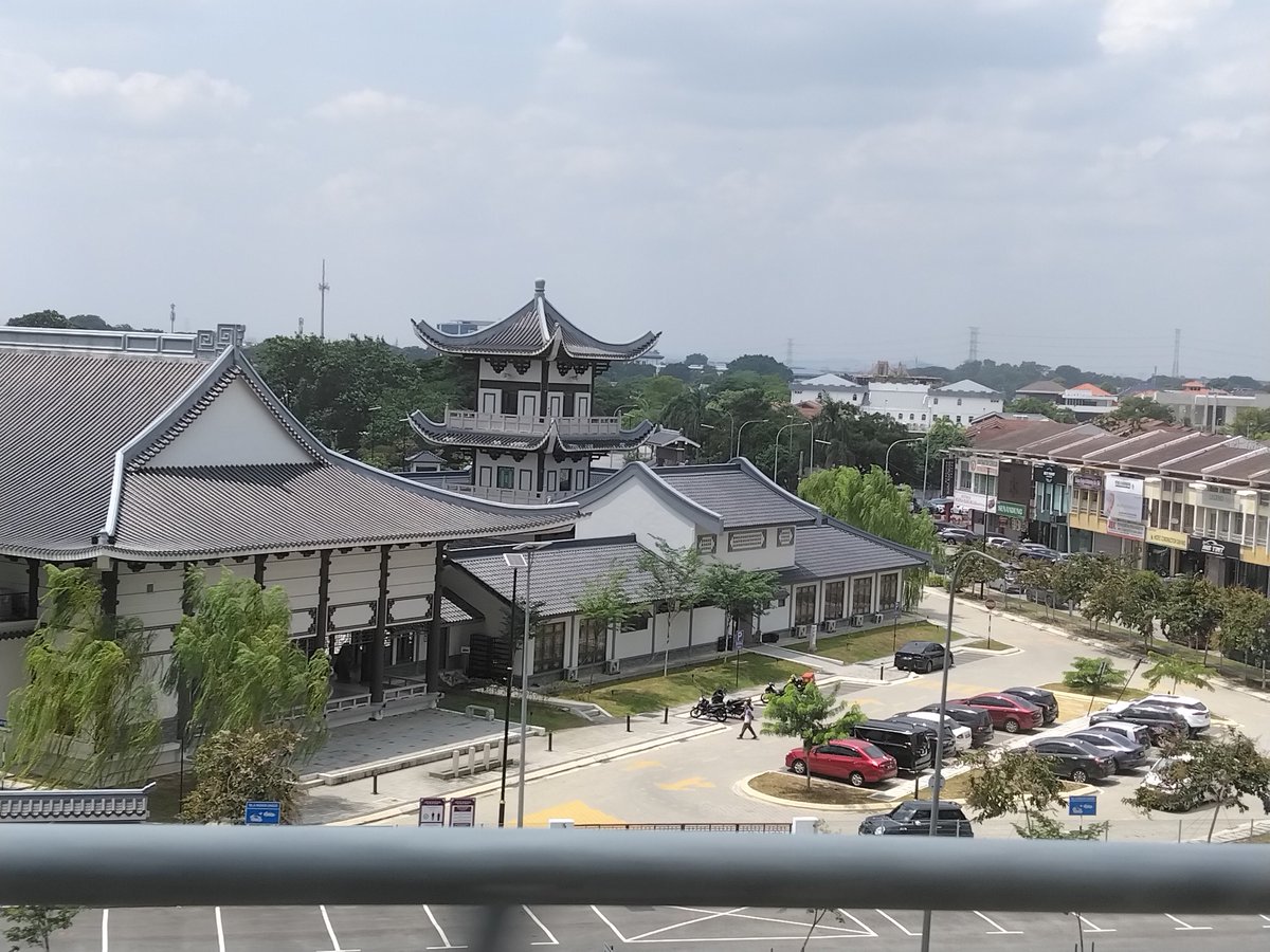 92zulfadhli's tweet photo. Masjid cina klang Dr view LRT3 https://t.co/tab9HK5sYs