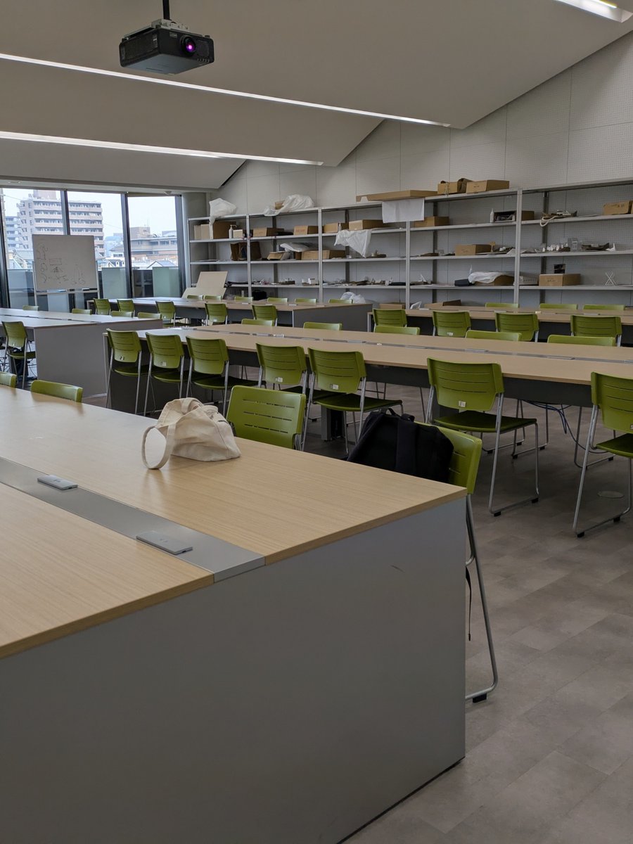 27_dxk's tweet photo. 参加校9校目は、京都美術工芸大学です✨️

京都美術工芸大学は京都の東山区に存在し、建築学部と芸術学部の2学部体制によってデザインについて学ぶことが出来ます🎨🌟

#建築 #建築学生とつながりたい
#建築設計 #卒業設計
#diplomaxkyoto27 https://t.co/Q2pahX5T3p