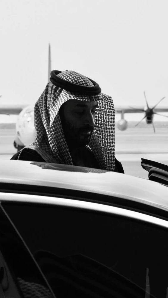 m7miad_21's tweet photo. اضرب على الكايد و لا تسمع كلام 
العز بالقلطات و الراي الصليب 

#السعوديه_خط_احمر 🇸🇦 https://t.co/wlaahDAhmA