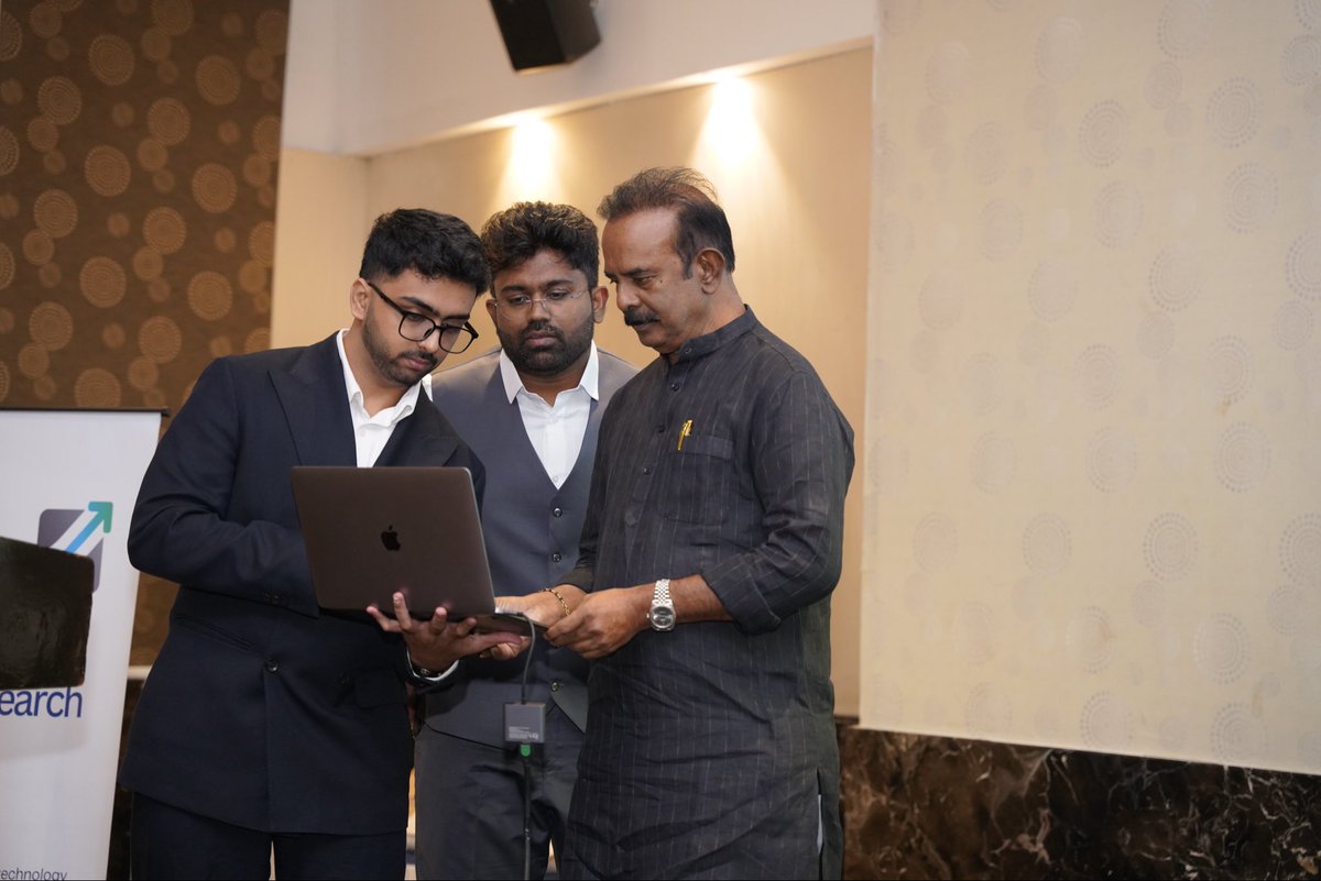 NarsaiahBoora's tweet photo. 📍 హైదరాబాద్

లక్డికాపూల్‌లోని Hampshire Plaza Hotelలో నిర్వహించిన SCIVYT Ecosystem Launch కార్యక్రమానికి ముఖ్య అతిథిగా హాజరుకావడం ఆనందంగా ఉంది.

ఈ సందర్భంగా SCIVYT Ecosystemను అధికారికంగా ప్రారంభించి, సంస్థ వ్యవస్థాపక బృందం (Founder Team) సభ్యులకు హృదయపూర్వక శుభాకాంక్షలు తెలియజేశాను.

ఈ  కార్యక్రమం యువతకు, స్టార్టప్‌లకు మరియు ఆవిష్కరణలకు కొత్త అవకాశాలను సృష్టిస్తూ విజయవంతంగా ముందుకు సాగాలని ఆకాంక్షిస్తున్నాను.

#SCIVYT #EcosystemLaunch #Hyderabad #Innovation #Startups #YouthEmpowerment @BJP4Telangana @BJP4India @chshekharbjp @iamabhaypatil @tarunchughbjp @blsanthosh @sunilbansalbjp @JPNadda @AmitShah @NitinNabin @narendramodi