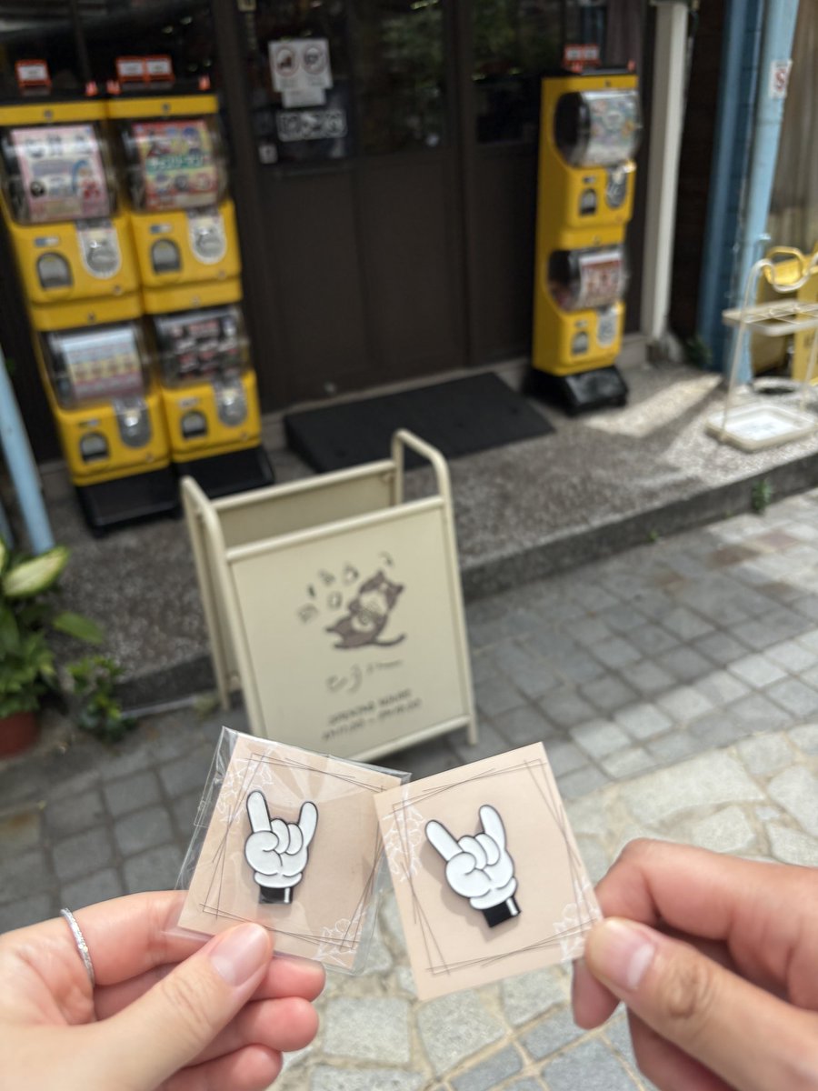navymtm's tweet photo. 타이난 소품샵에서 산 부푸의 표식 https://t.co/X6ImMQmJBE
