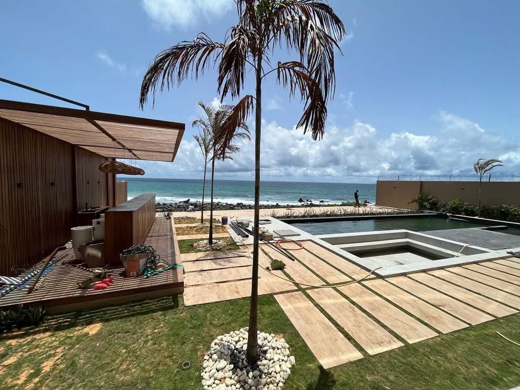 BusinessGalsen's tweet photo. 🌊 VIVEZ LES PIEDS DANS L'EAU — LE VIRAGE 🌊

Imaginez ouvrir vos fenêtres chaque matin sur l'océan. Pas une vue « côté mer ». La mer, en première ligne.

Nous vous proposons un appartement F4 de 230 m², au 4ᵉ étage d'une résidence d'exception au Virage.
Un volume rare, pensé pour ceux qui ne veulent pas choisir entre espace, confort et emplacement.

✨ Les prestations de la résidence :
🏊 Piscine
🛗 Ascenseur
🏋️ Salle de sport
🛡️ Sécurité 24h/24
⚡ Groupe électrogène

📍 Le Virage — première ligne sur la mer
💰 360 000 000 FCFA

CONTACTS :
galsenbusiness@yahoo.com 
galsenbusiness@outlook.com
Téléphone & whatsapp (+221)773052217