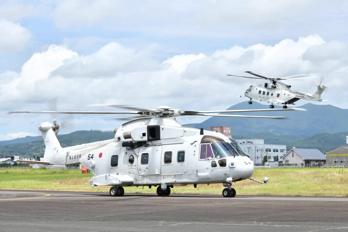海上自衛隊 JMSDF 111航空隊 岩国航空基地　MH53 MCH101 海上自衛隊 JMSDF 111航空隊 岩国航空基地 MH53 MCH101 第111航空隊