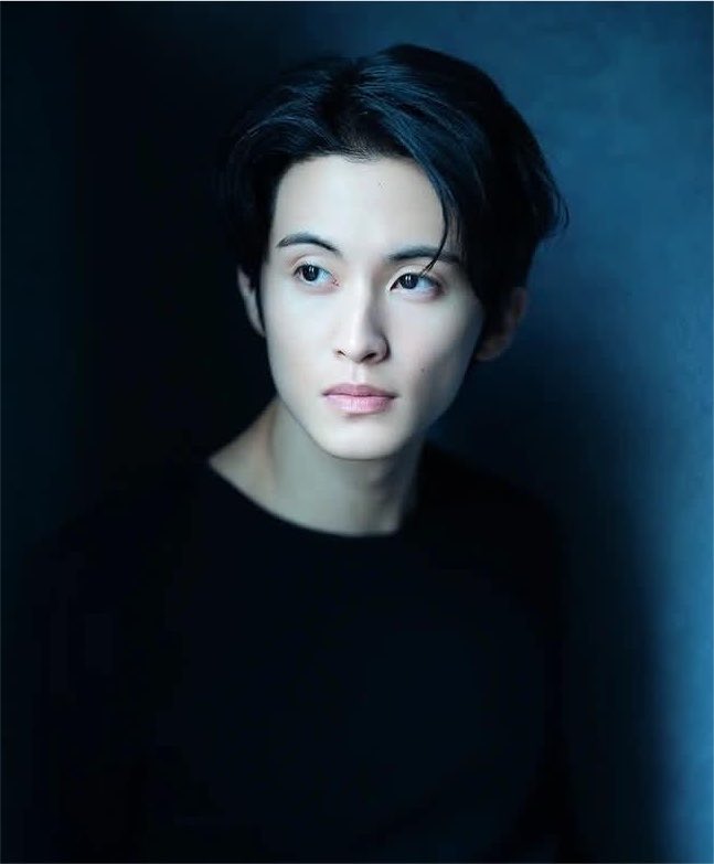 iprayncrybutdry's tweet photo. เพราะมาตรฐาน = https://t.co/sJmkaS4GYw