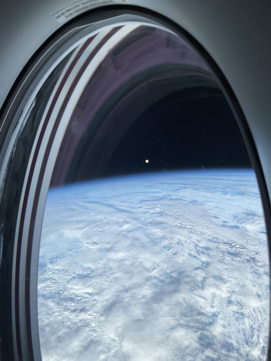 astro_anil's tweet photo. @SciGuySpace Pretty epic from dragon window right now too https://t.co/Vot1tQi8lf