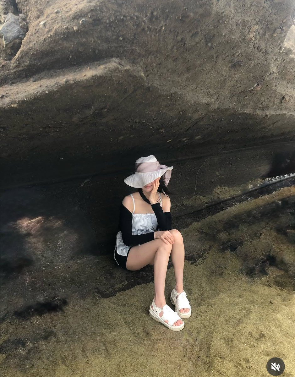 ironnamono2022's tweet photo. 귀여운 얼굴도 보고 싶어요🤍😊
#우다비 #WooDavi #ウ・ダビ https://t.co/KYNyRB4xcs