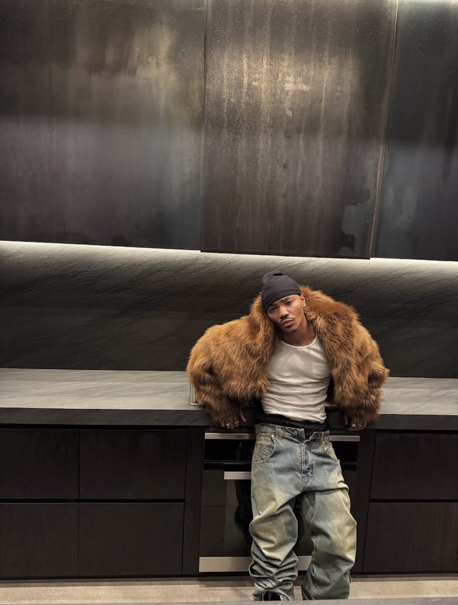 KORDEICLUB's tweet photo. josh levi on the set of his “hold on” music video (2025) https://t.co/ID5BO7tLQY