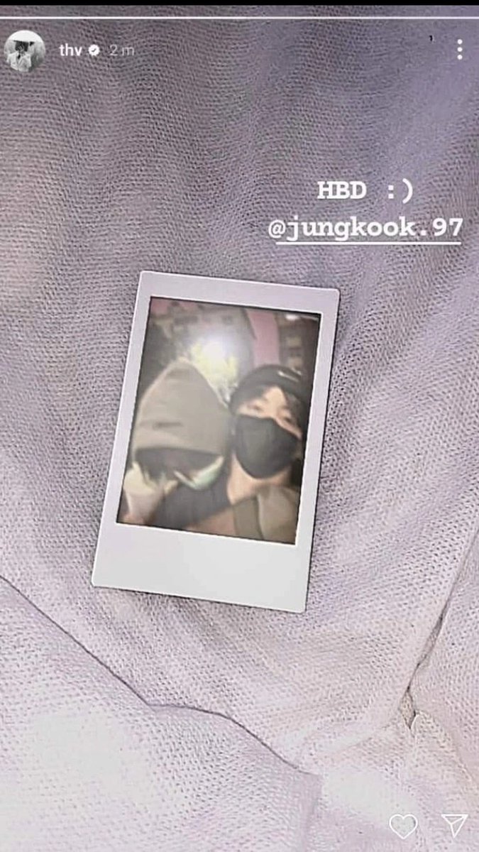 abilovesyoongi's tweet photo. Estaba revisando historias antiguas y encontré esta joya QUE CARAJO https://t.co/pPSuMfsU1K