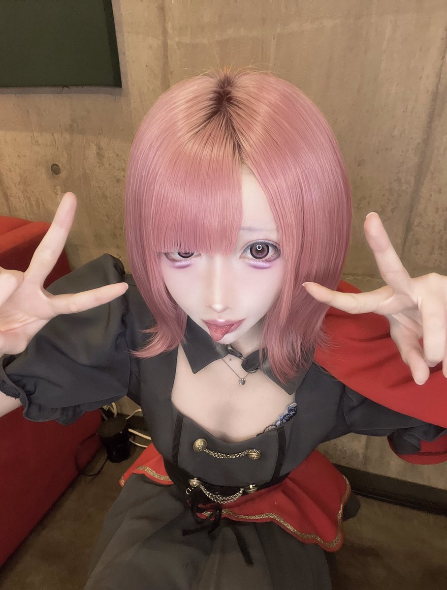 cafebar_guild's tweet photo. 7月29日ログインの怪盗

ろぐいんの怪盗🎩 
♦️ましろ@gu__xma 
🔹ゆら@aisi__128 
皆様お待ちしてます✨
＃大阪　＃宗右衛門町　＃東心斎橋　＃コンカフェ　＃大阪コンカフェ  ＃心斎橋コンカフェ https://t.co/vQaJYSzEIx