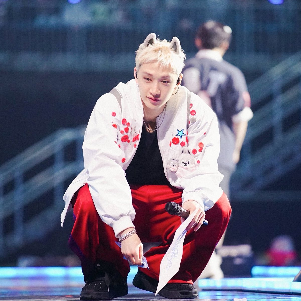 gnabnahc97chris's tweet photo. the wolf ears, i will literally eat him 😭 https://t.co/tOSXnL3aB0