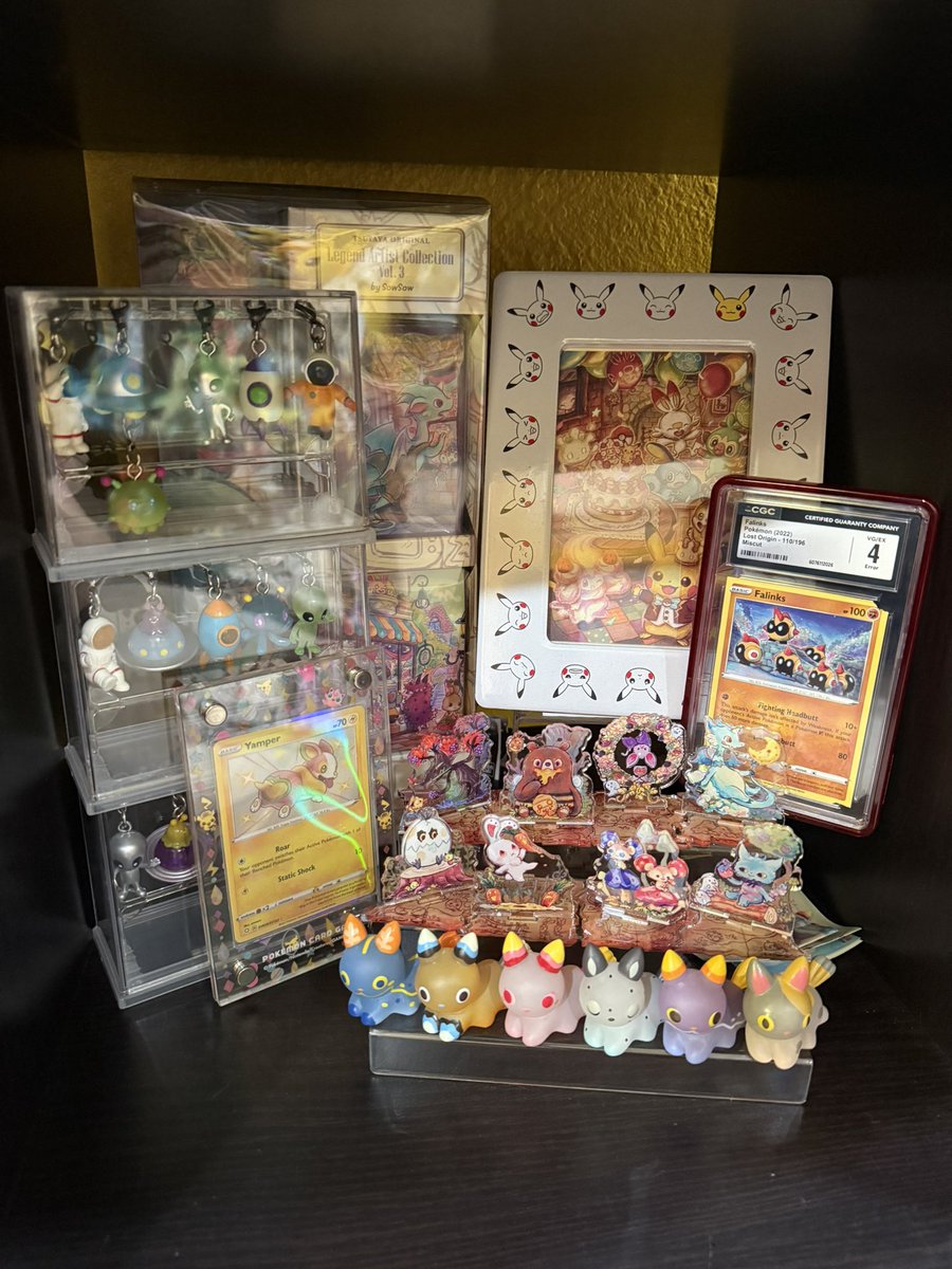 KylerKABOOM's tweet photo. @playpokemon @sowsowkoubou If I’m only picked for one class for worlds, please let this be it. 🙏🏼🥺 I’ve been collecting @sowsowkoubou for years. Pokemon, OP, Gacha toys, and original works. This is just some of my collection. https://t.co/eAOBUJVlja