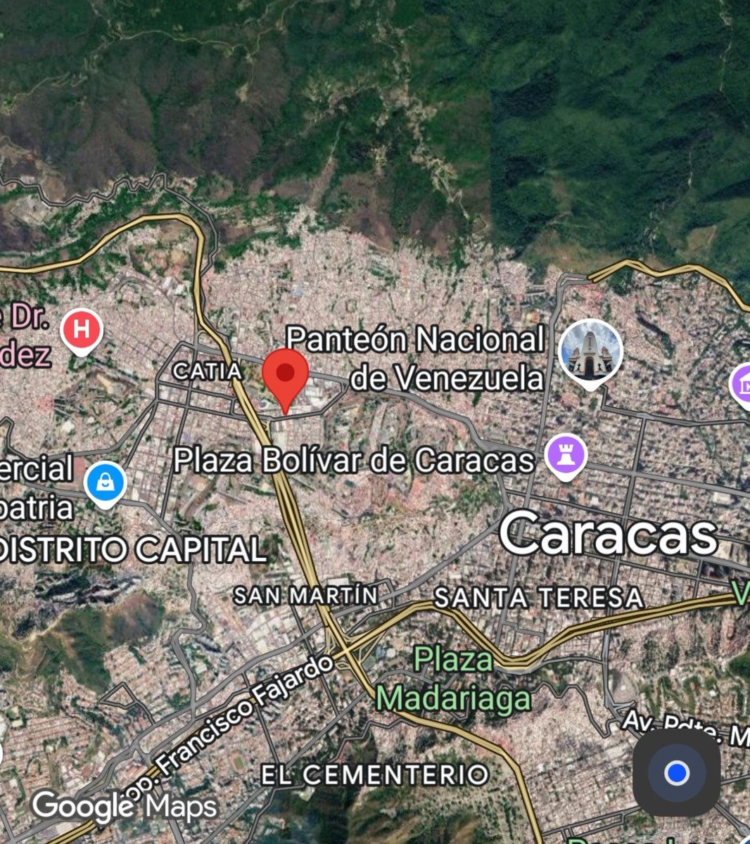 Arr3ch0's tweet photo. Me informan al privado que la misma almacenadora también está ubicada en Los Flores de Catia y tiene el mismo movimiento.
🔗https://t.co/gf4Q1hLfeH https://t.co/qQVULzVIpC