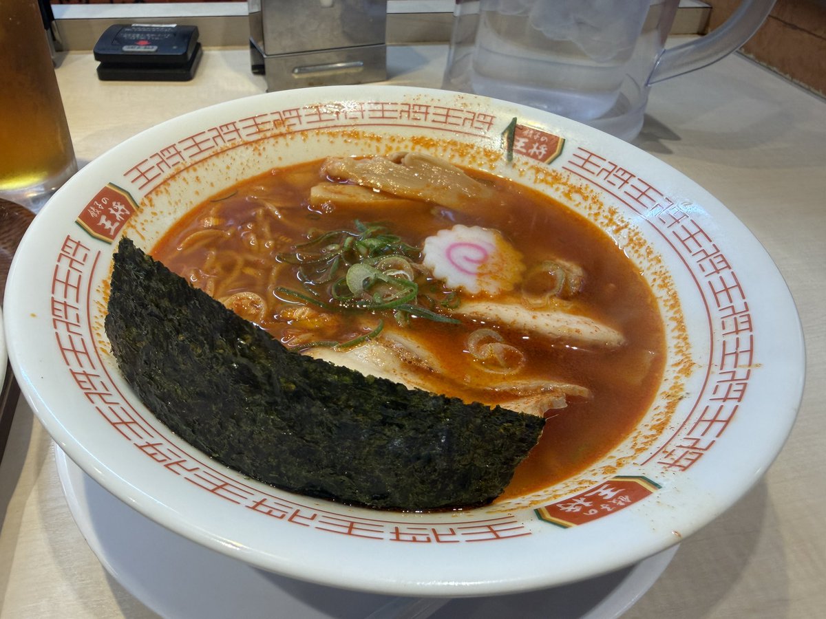 itaita555's tweet photo. 今日も暑くて、王将さんで遅めのランチ🍜
夏ラーメンとのお品を注文したら、熱々旨辛でした💦
夏餃子とジャスト天津飯と一緒に美味しく頂きました😊 https://t.co/GWdQNUjD5W
