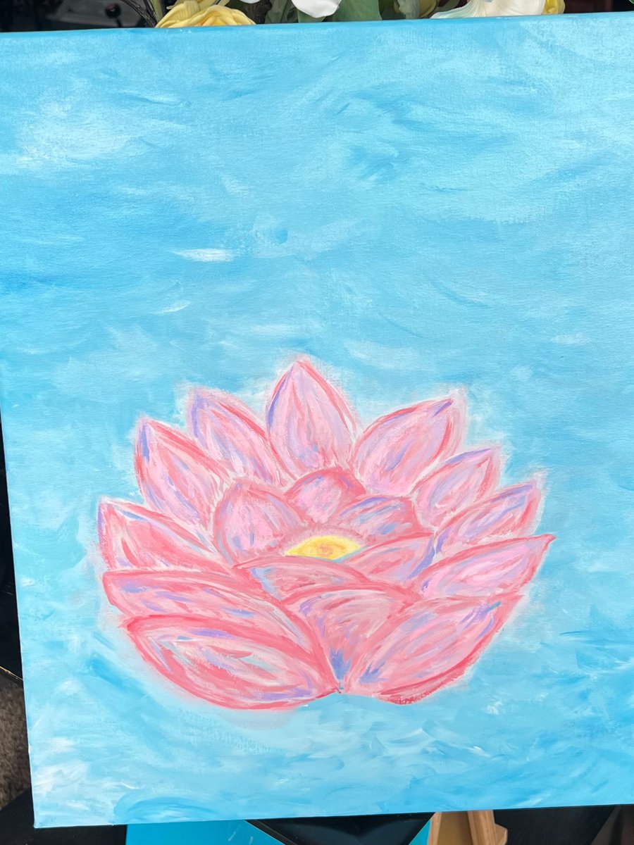 bobbybigplays's tweet photo. For those interested…

I’ve been getting encouraged by my brother to paint for a while now. Never painted or drawn before, but I finally gave it a shot. 

Not sure if i’ll continue painting, but I hope seeing it brings you joy. 

They are all supposed to be flowers. 😂Thanks https://t.co/SHrjqOAHmM