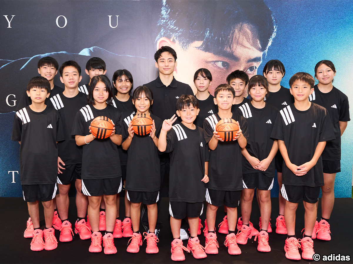 bbking_jp's tweet photo. 🇯🇵ファンと交流🏀
河村勇輝が“新たな相棒”を紹介…渡米3年目へ「契約を勝ち取ることが恩返し」アディダス店舗でファンと交流
https://t.co/qrlleKjhCm
来場したファンの前で、デリック・ローズとのエピソードや、自身が着用する最新作 Crazy Energy Japan、新シーズンへの意気込みなどを語りました🤝 https://t.co/suWUvNcVQv