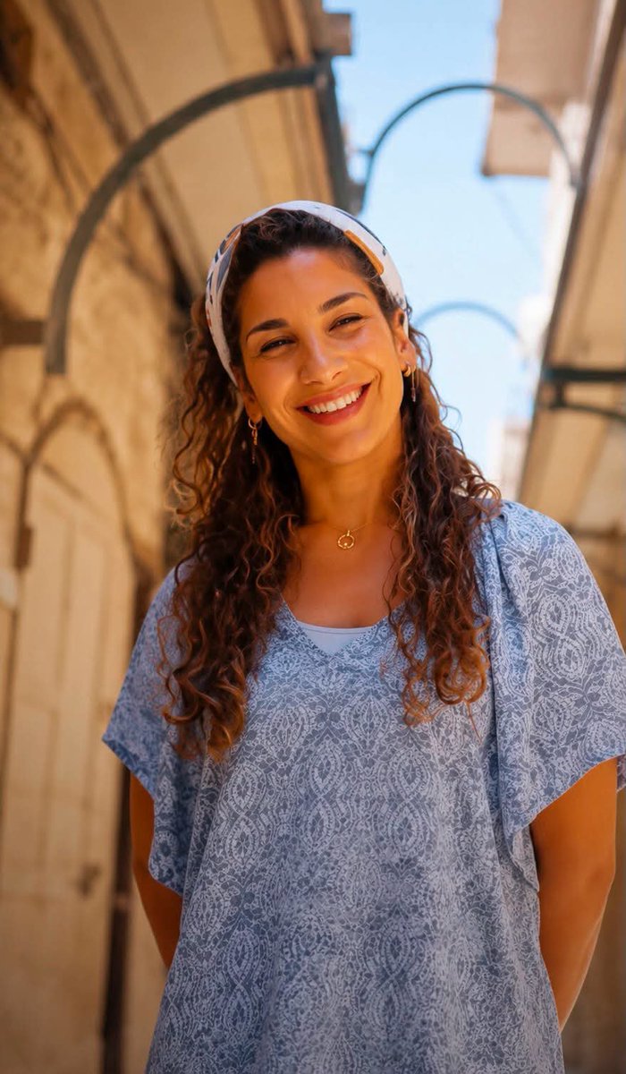 BazKhaz's tweet photo. طفلة فلسطينية رموها أهلها بأحد أزقة إسرائيل لتموت وجدها شخص وسلمها لدار رعاية والتي نقلت حضانتها لعائلة يهودية وكبرت كيهودية محافظة
#فلسطين https://t.co/xUOHu6bAL3