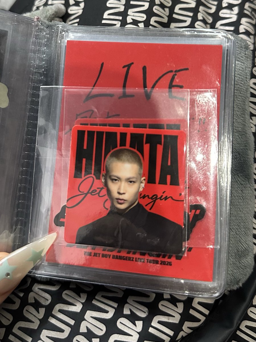 lisadayo__'s tweet photo. THE JET BOY BANGERZ JET BANGIN
TJBB ジェトバン カプセル ガチャ 交換

譲：TAKI TAKUMI HINATA SHIGETORA

求：KOTA缶バッチ、HINATAミニアクスタ

買取も検討

本日7/29大阪会場にてお取引希望です。
お心当たりのある方はご連絡お待ちしております。 https://t.co/FwHHUHXR63