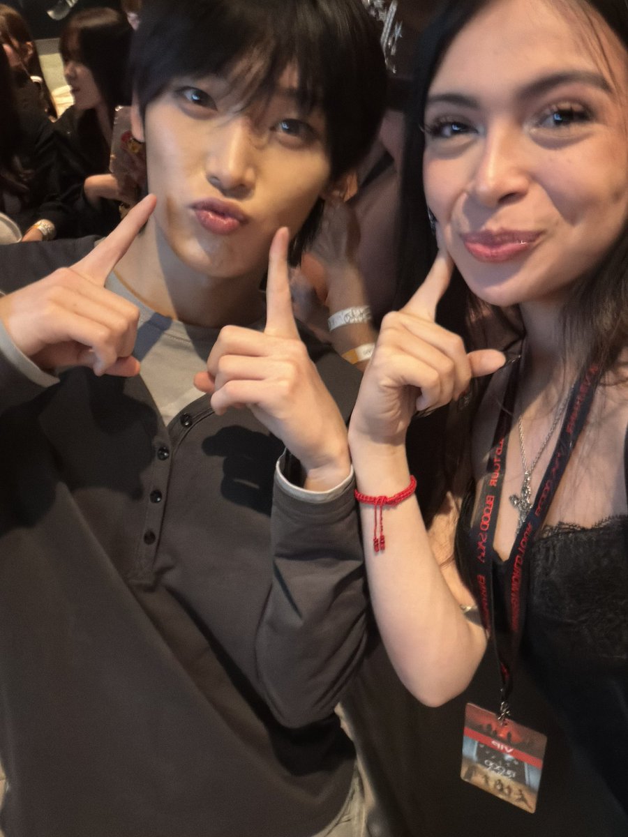 xotwonie's tweet photo. my angel 😭😭😭😭 https://t.co/y7PIlsjE7G
