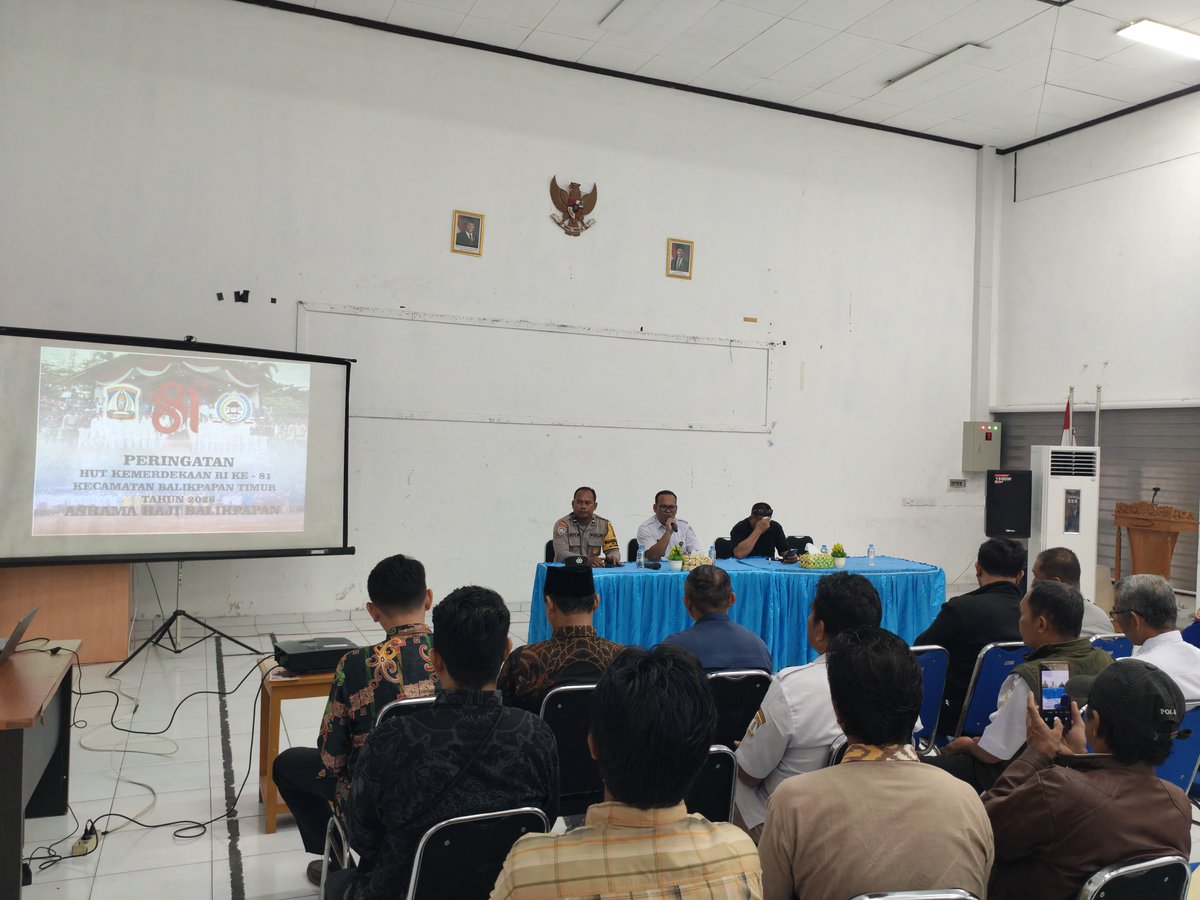 Humas439's tweet photo. 🏍️ Waspada Curanmor!

Bhabinkamtibmas Kelurahan Manggar, AIPDA Edy Wahyudi, mengajak warga lebih waspada terhadap aksi pencurian sepeda motor. Pastikan kendaraan diparkir di tempat yang aman, gunakan kunci stang, dan jangan tinggalkan kunci menggantung.

#PolriPresisi https://t.co/yqvPWz8u8a
