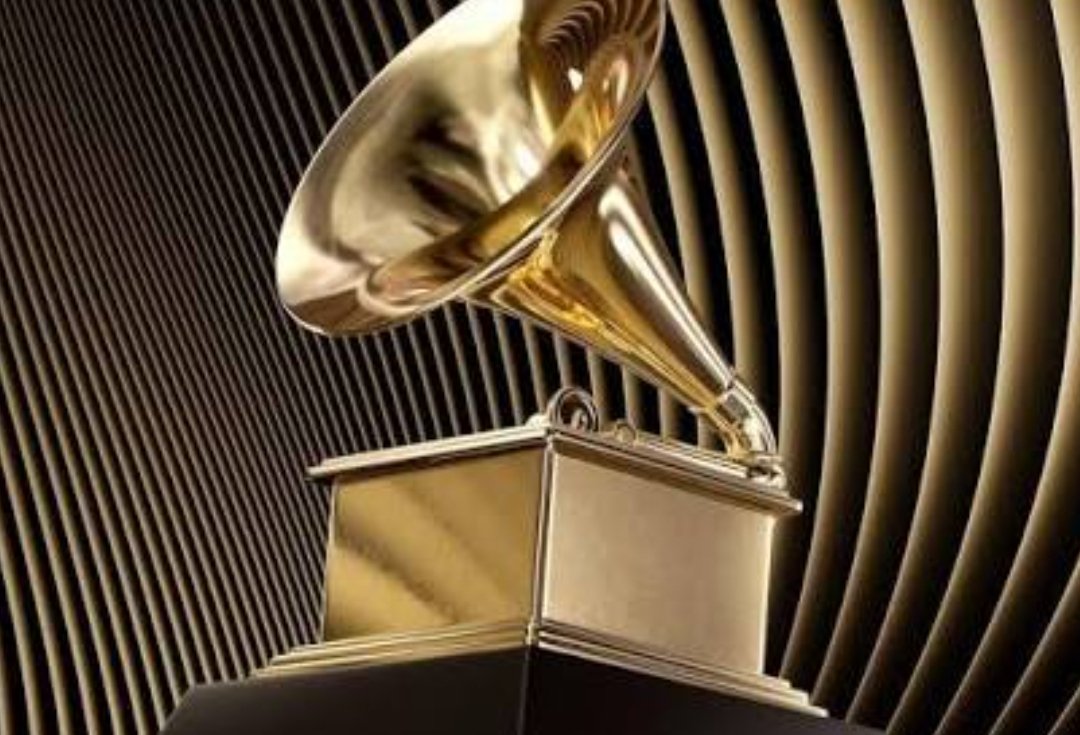AboutMusicYT's tweet photo. BTS is currently trending with over 1 million posts on Twitter, while the Grammys are trending with 300,000 posts. https://t.co/D5i7x2dMky