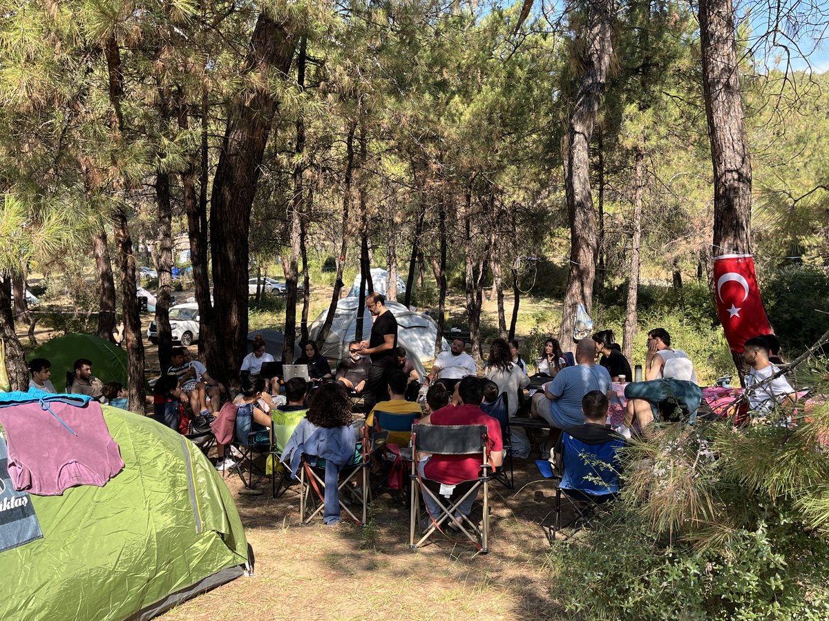 ilericigenclik_'s tweet photo. İlerici Gençler Derneği olarak, 23-26 Temmuz tarihleri arasında Keşan Gökçetepe'de bu yıl 17'ncisini düzenlediğimiz geleneksel yaz kampımızı geride dayanışmanın, umudun ve mücadele kararlılığının büyüdüğü güzel anılar bırakarak tamamladık.

https://t.co/wH76oxfa5z https://t.co/YeYSVpgQqN
