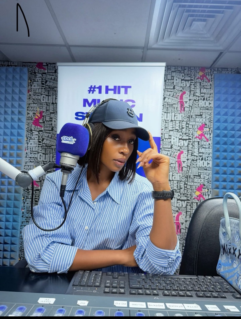 The_Ipi_'s tweet photo. Sheba is a radio presenter, for someone that works with interacting with people on a daily basis, she is selling herself well on the show 🥰 she deserves everything good coming her way @ShebaGamde #BBNaija https://t.co/QF41XQi6A0