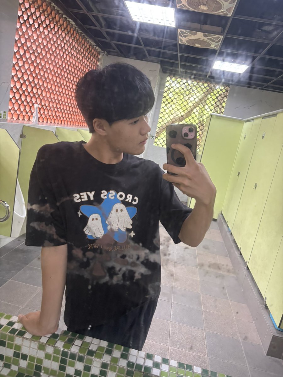YuOuO1007's tweet photo. 今天模考啊啊啊啊🐶（英文完蛋了😛 https://t.co/0ipzu8XFwO