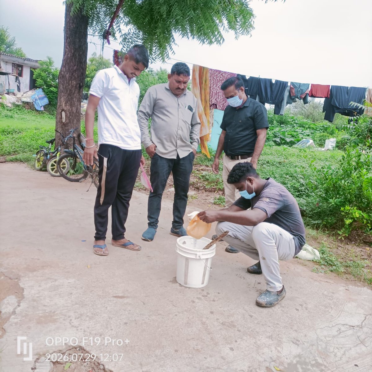 VankarKomal's tweet photo. Chlorination activity done at kadoli Darbar gadh.@CdhoSabarkantha @THOHimatnagar @sbcc_phcilol @DmoSabarkantha @SBCCSk https://t.co/G8GFfO9Lot