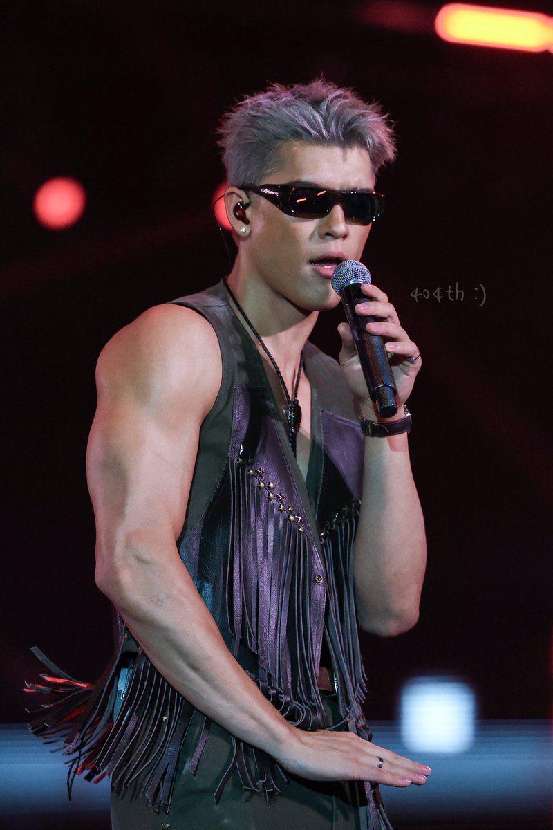 moonmaker404th's tweet photo. Big J in the Jungle

#JossGawinConcert
#JossGawin https://t.co/GZF4HZBpdh