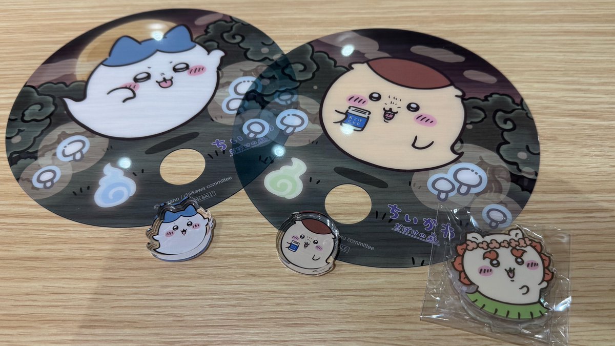 ____27548's tweet photo. お台場　ちいかわ　おばけの森

入場特典
【譲】ちいかわ【求】うさぎ

ノベルティうちわ/ アクリルマスコット　
【譲】くりまんじゅう ハチワレ　
【求】ちいかわ>うさぎ

ダンスなアクリルスタンド
【譲】シーサー　【求】うさぎ

フジテレビ・お台場・アクアシティ付近にてトレ希望しております https://t.co/wW9Hlj85J4